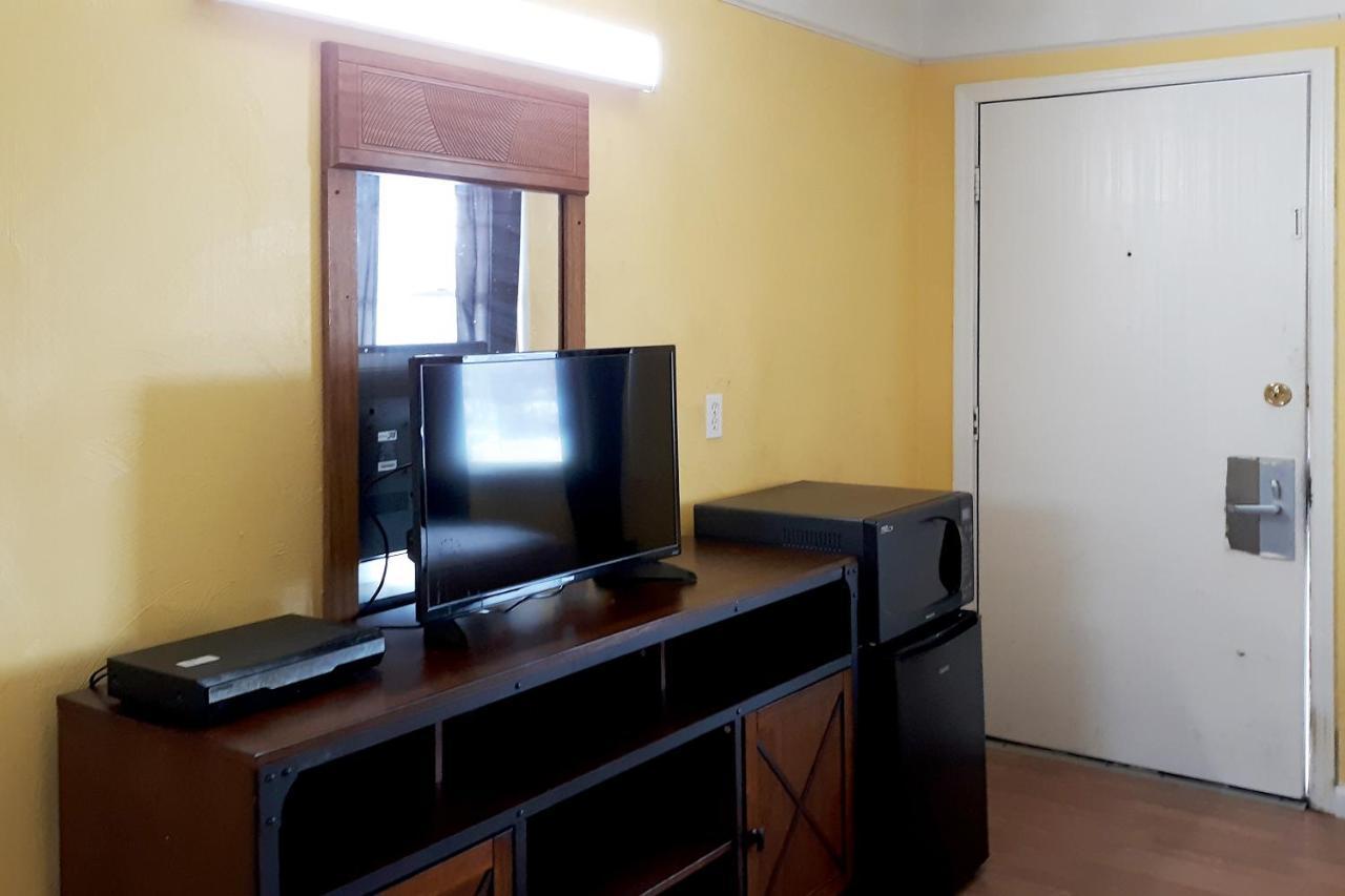 The Budget Inn Palatino Bridge Extérieur photo